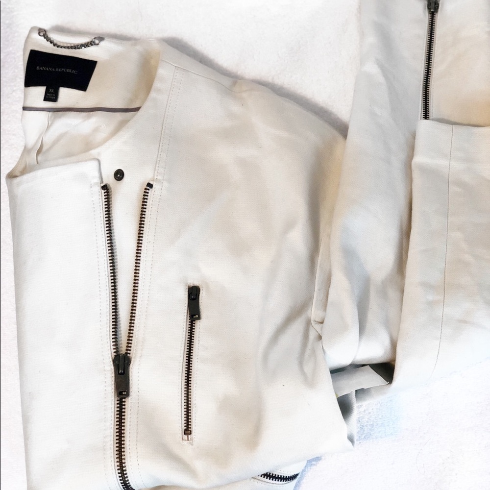 ✨SALE✨  Republic Off-white Moto ZIP Jacket